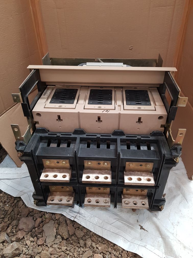 Merlin Gerin Masterpact M16 N1 1600A Circuit Breaker 380/440V 480/690V 40Ka 0.5S