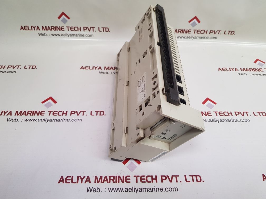 Schneider Automation Modicon 110Cpu51200 Micro Cpu Dc Pc Dc In Rel Power Module