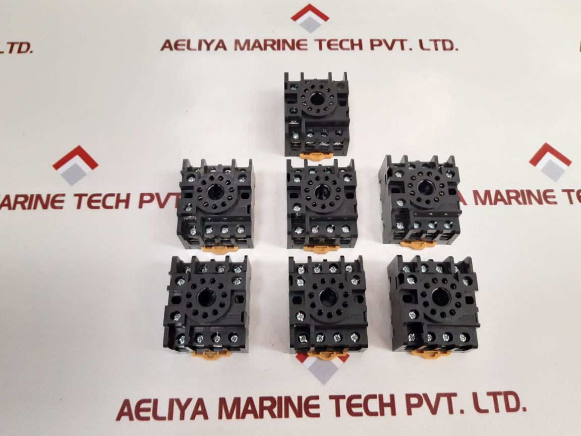 Lot Of 7X Omron PF113A-E Relay Base 10A 250V