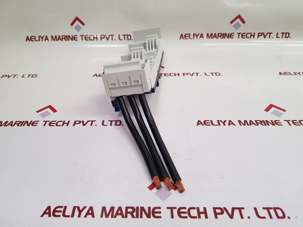 Rittal SV 9340.430 Busbar Adapter System 690V 65A