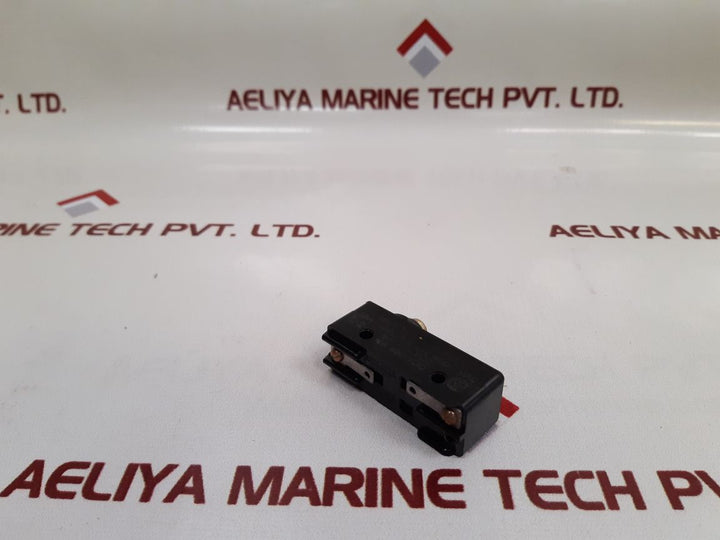 Lot of 7X Micro Switch Yz-2rd Limit Switch 15a 460vac