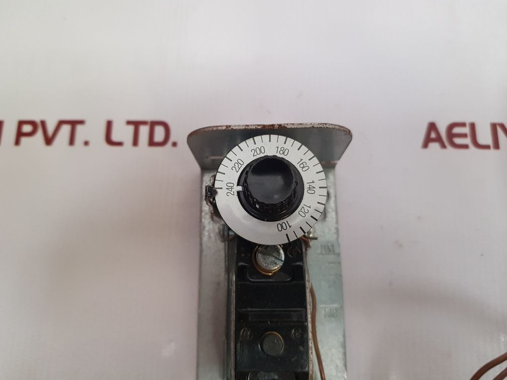 Johnson Controls A19Adb-1 Temperature Control - Aeliya Marine Tech