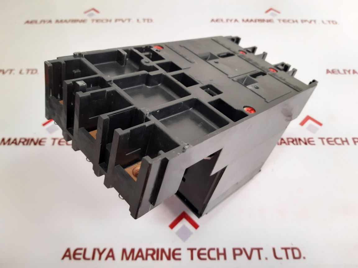 Merlin Gerin Compact C 160 N Circuit-breaker - Aeliya Marine Tech