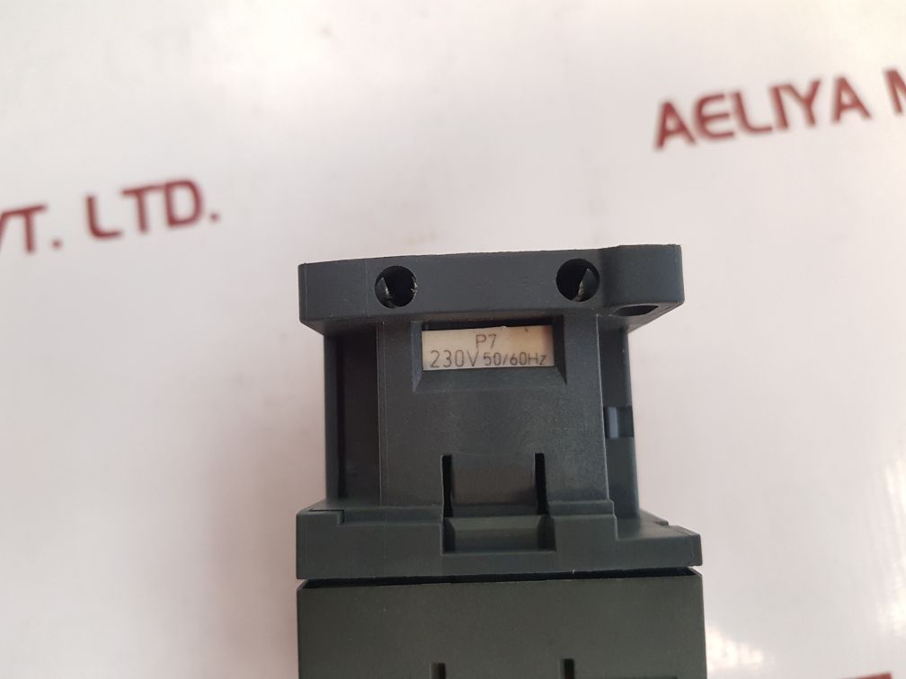 Schneider Electric Lc1D12 Contactor Relay Lc1D12P7 New - Aeliya Marine Tech