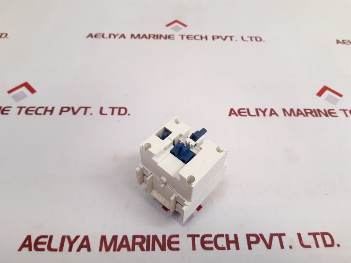 Schneider Electric Ladt2 Time Delay Block 0,1-30S New - Aeliya Marine Tech
