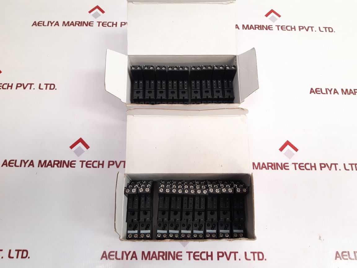 Set Of 9X Telemecanique Rsze 1S48M Socket Base (1Box = 9Pcs)