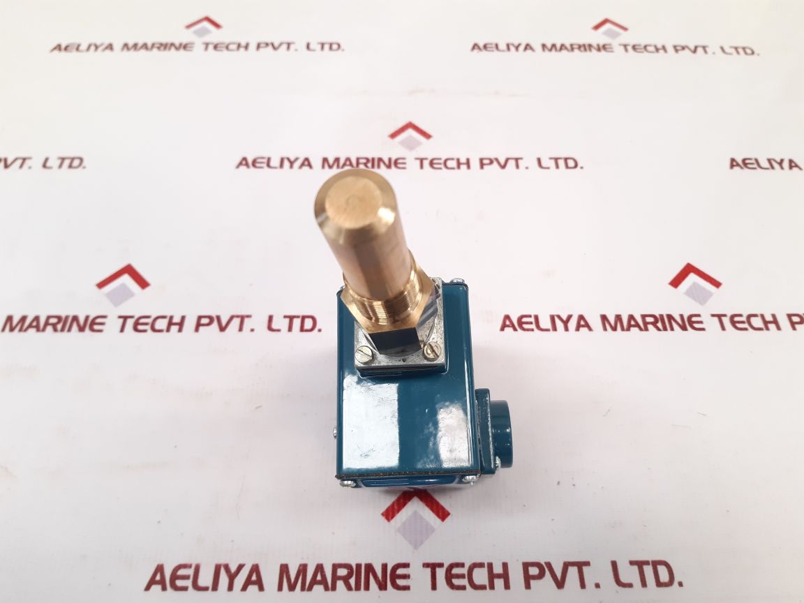 Amot Controls 4140Dk1H00Ck6-aem Temperature Switch 120-250°C - Aeliya Marine Tech