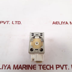 Cooper crouse-hinds ghg4171101r0003 push button New