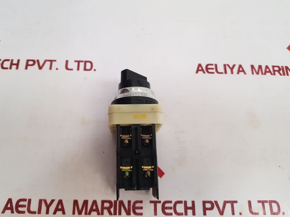 Fuji Electric Ah30-p3 Command Switch - Aeliya Marine Tech