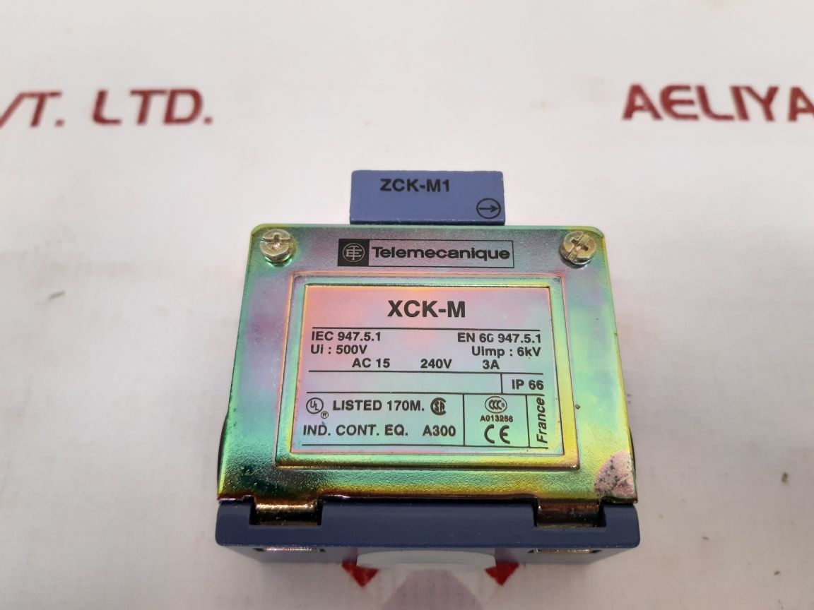 Telemecanique Xck M102H29 Limit Switch Xck-m 500V - Aeliya Marine Tech