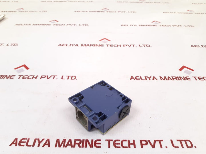 Telemecanique Xck M102H29 Limit Switch Xck-m 500V - Aeliya Marine Tech