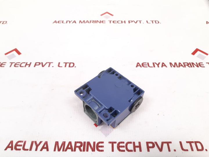 Telemecanique Xck-m Limit Switch Zckm1H29 240V 3A - Aeliya Marine Tech