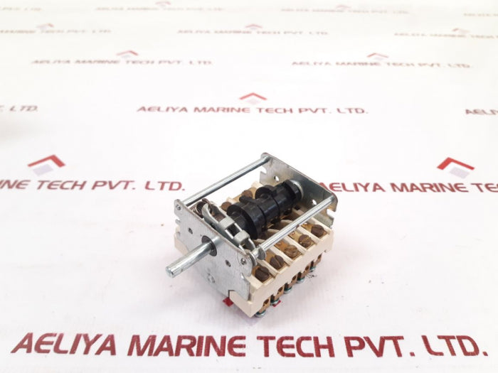 E.G.O. 521.873 Rotary Switch 25/400~