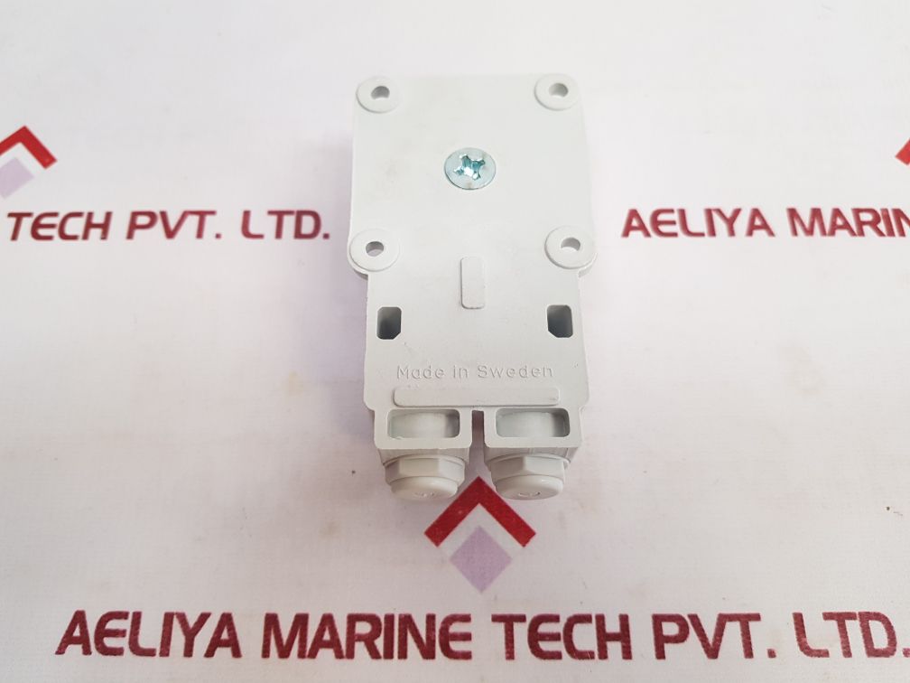 Elomek Gpt Marine Door Holder Magnet - Aeliya Marine Tech
