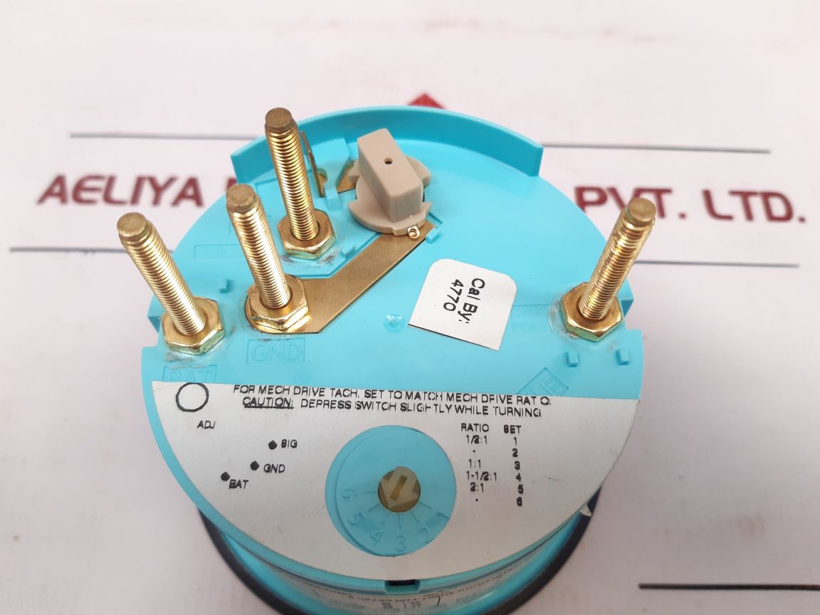 Faria td9122e tachometer - Aeliya Marine Tech