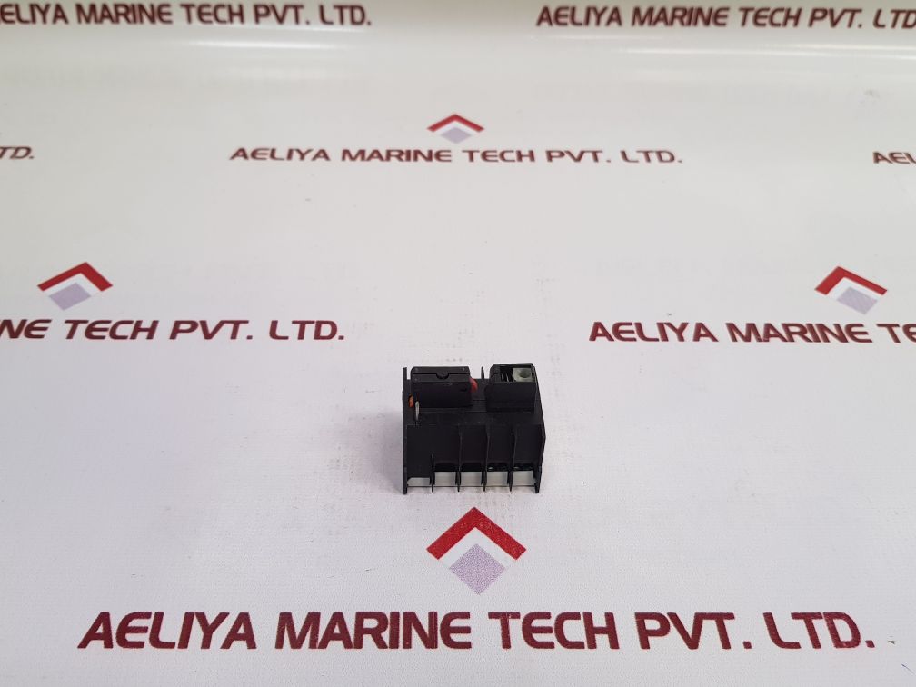 Siemens 3Tx4411-2A Auxiliary Contact Block New - Aeliya Marine Tech