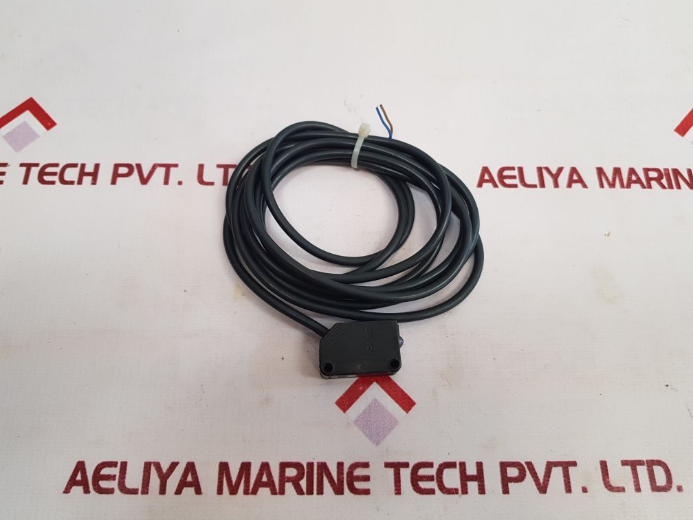 Omron E3Z-t81-l Photoelectric Switch - Aeliya Marine Tech