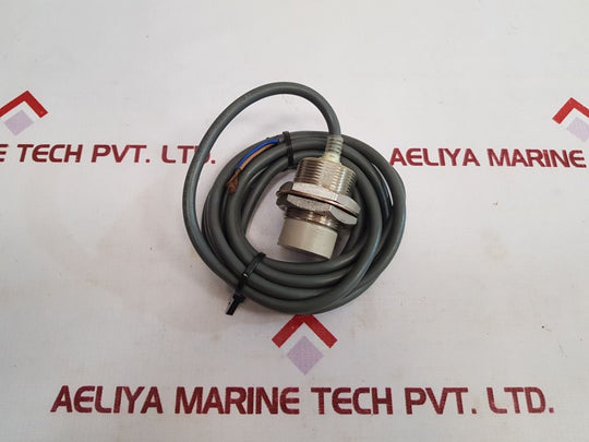 Omron E2E-x18My2 Proximity Switch Used
