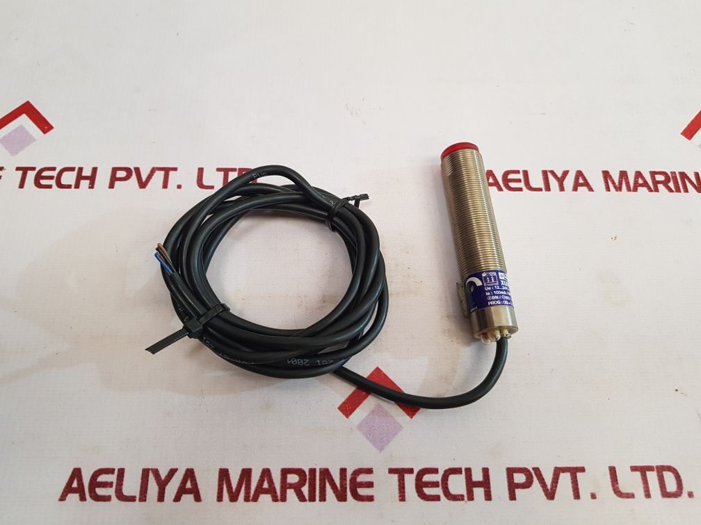 Telemecanique Xu9-m18Np340 Photoelectric Sensor