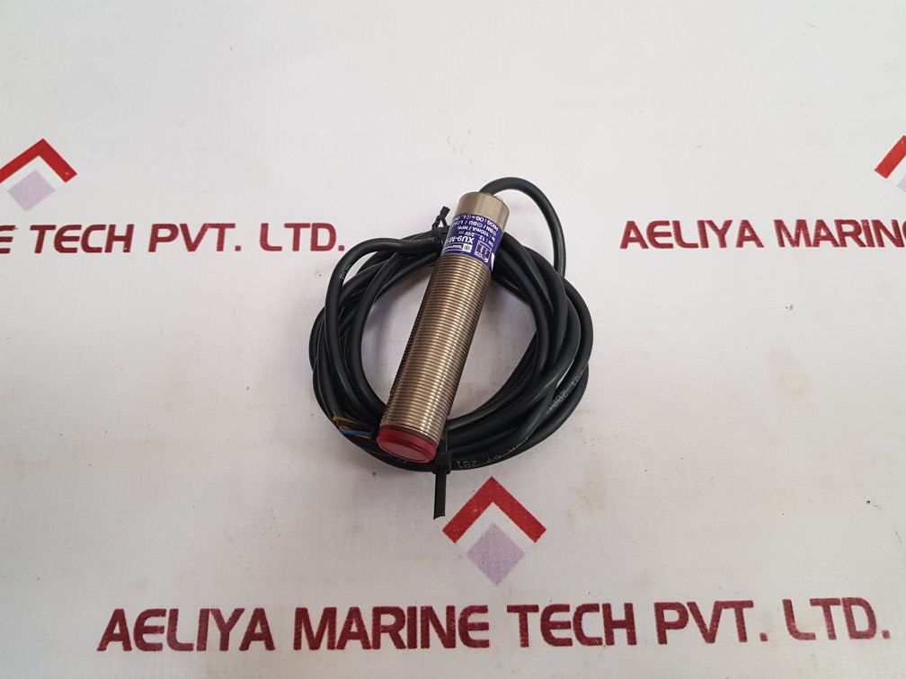 Telemecanique Xu9-m18Np340 Photoelectric Sensor - Aeliya Marine Tech