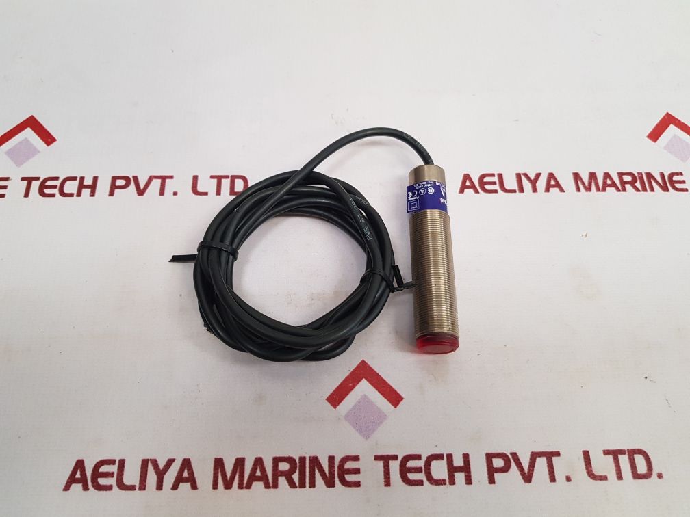 Telemecanique Xu9-m18Np340 Photoelectric Sensor - Aeliya Marine Tech