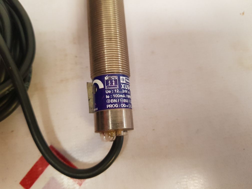Telemecanique Xu9-m18Np340 Photoelectric Sensor - Aeliya Marine Tech
