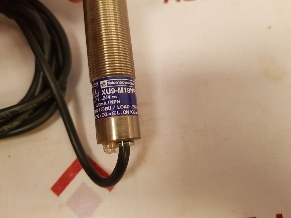 Telemecanique Xu9-m18Np340 Photoelectric Sensor - Aeliya Marine Tech