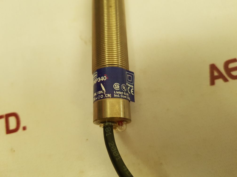 Telemecanique Xu9-m18Np340 Photoelectric Sensor - Aeliya Marine Tech