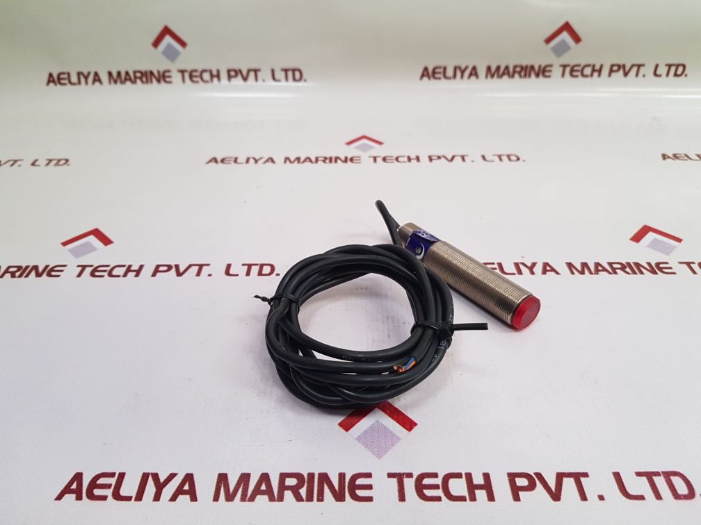 Telemecanique Xu9-m18Np340 Photoelectric Sensor - Aeliya Marine Tech
