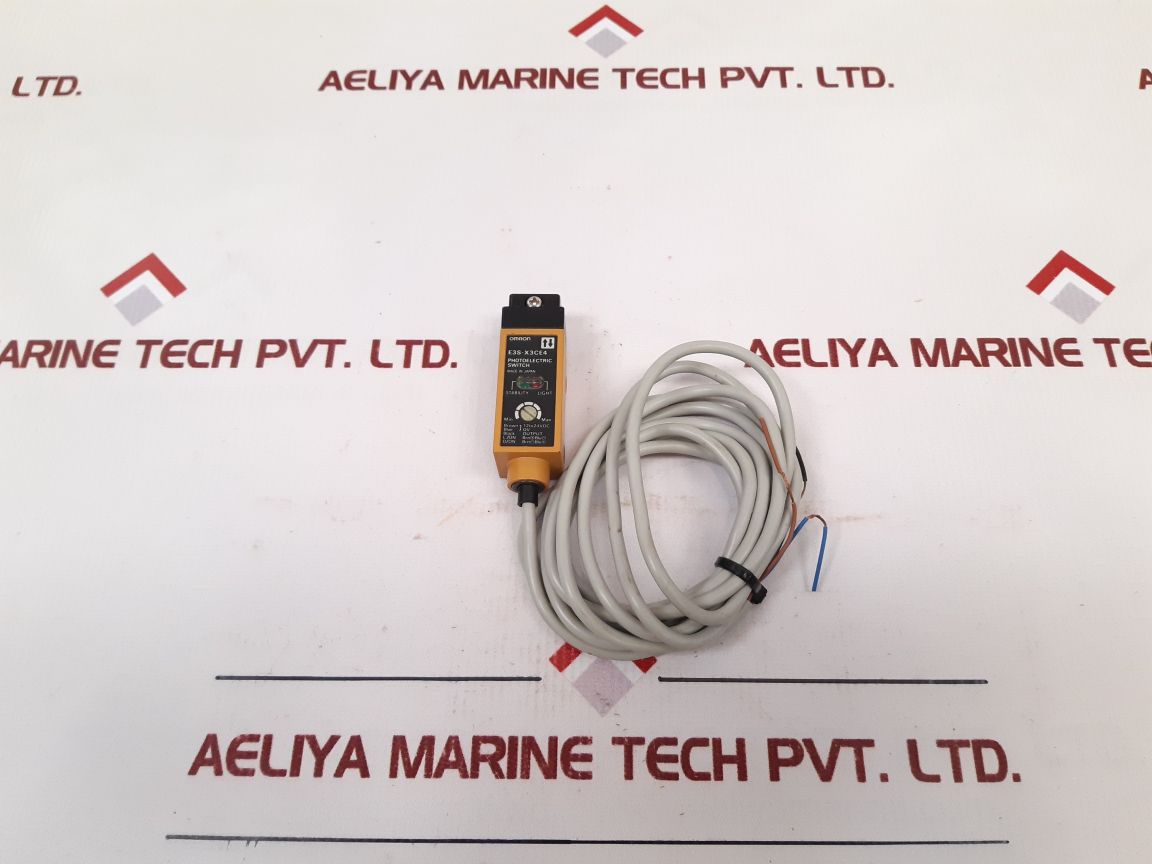 Omron E3S-x3Ce4 Photoelectric Switch