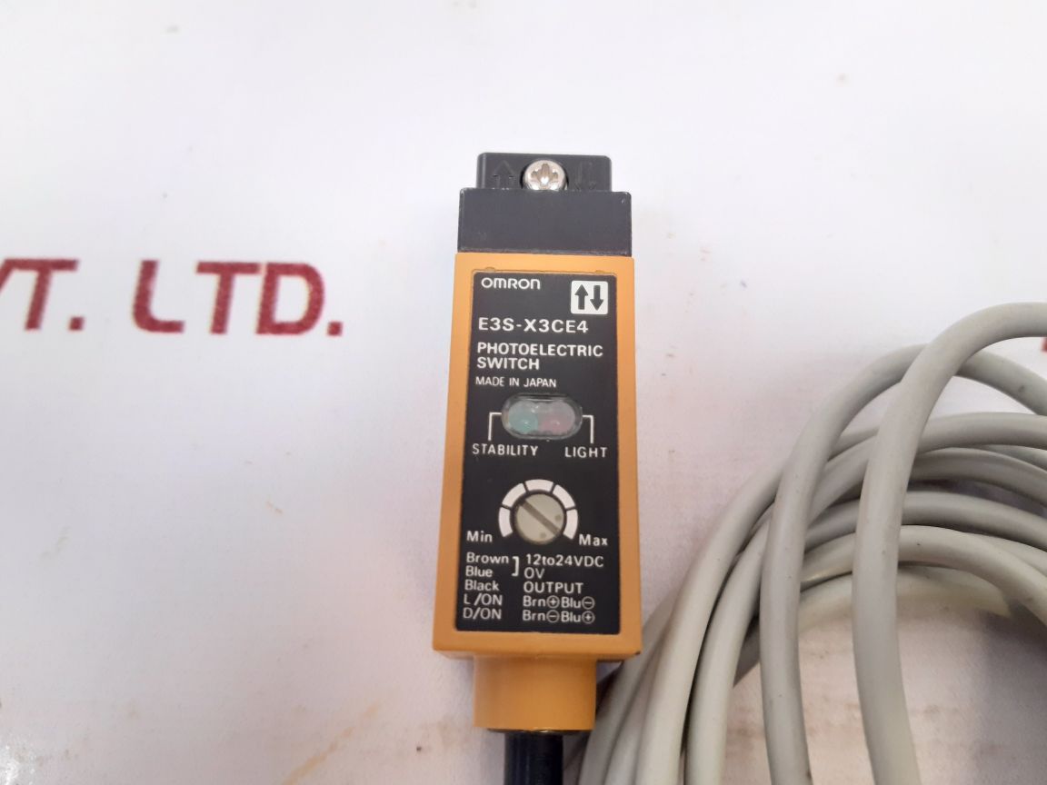 Omron E3S-x3Ce4 Photoelectric Switch - Aeliya Marine Tech