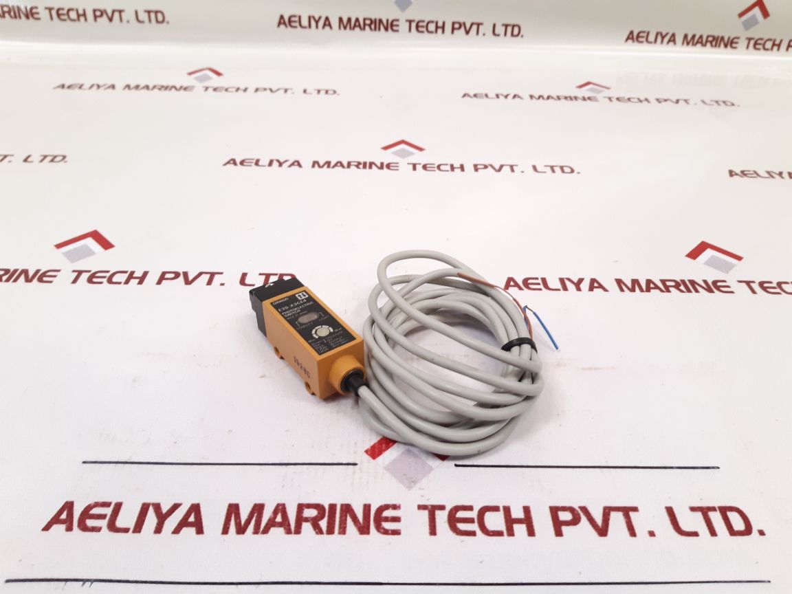 Omron E3S-x3Ce4 Photoelectric Switch - Aeliya Marine Tech