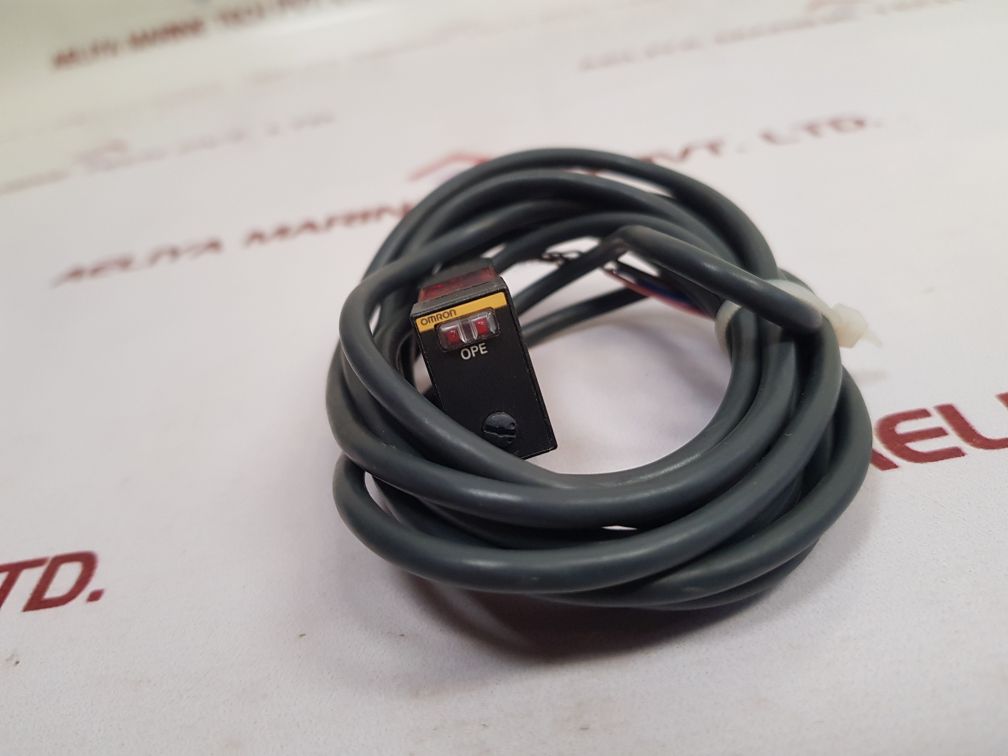 Omron E3S-at71-l Photoelectric Switch - Aeliya Marine Tech