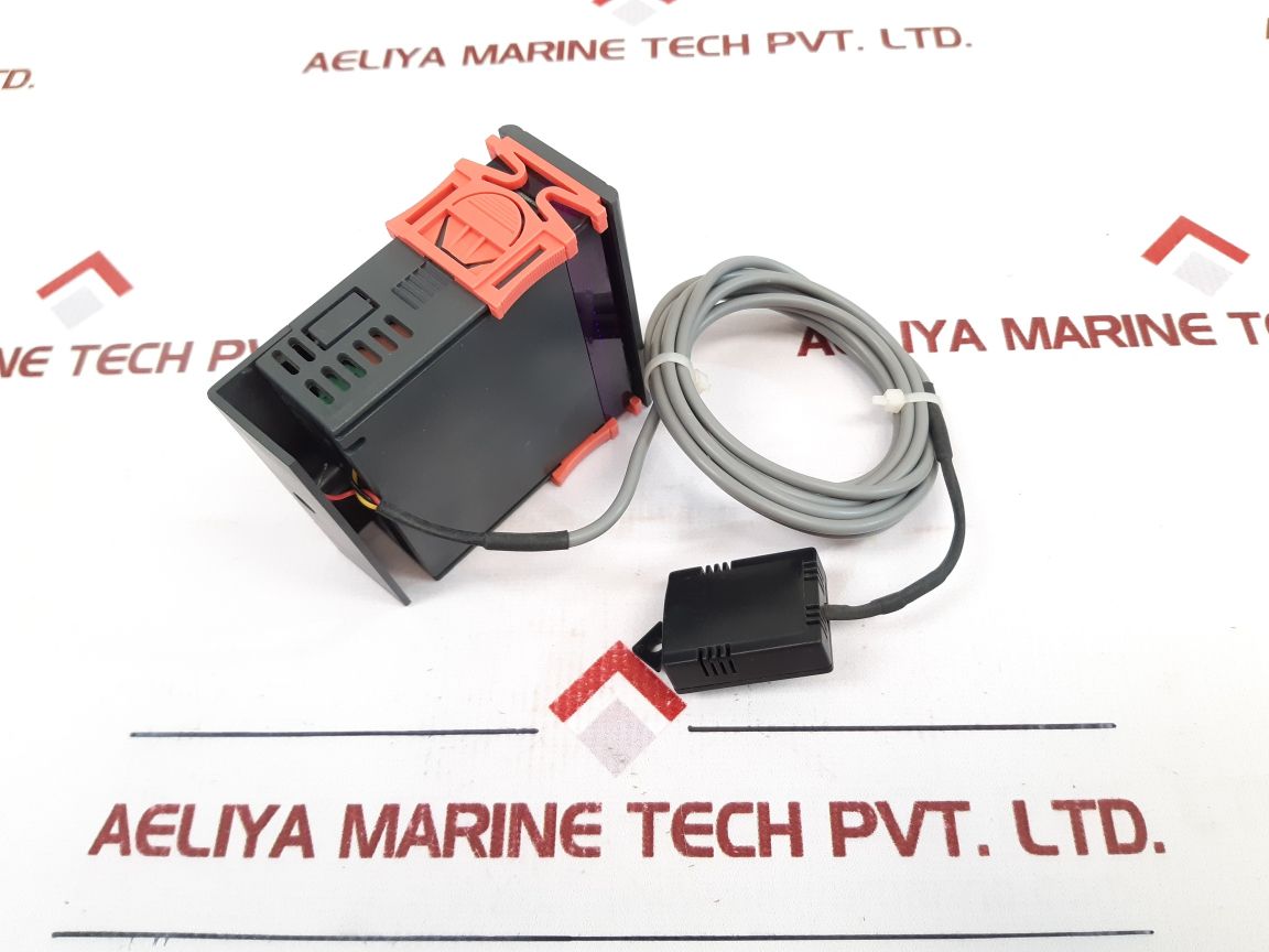 Dhc-100+ Humidity Controllers - Aeliya Marine Tech
