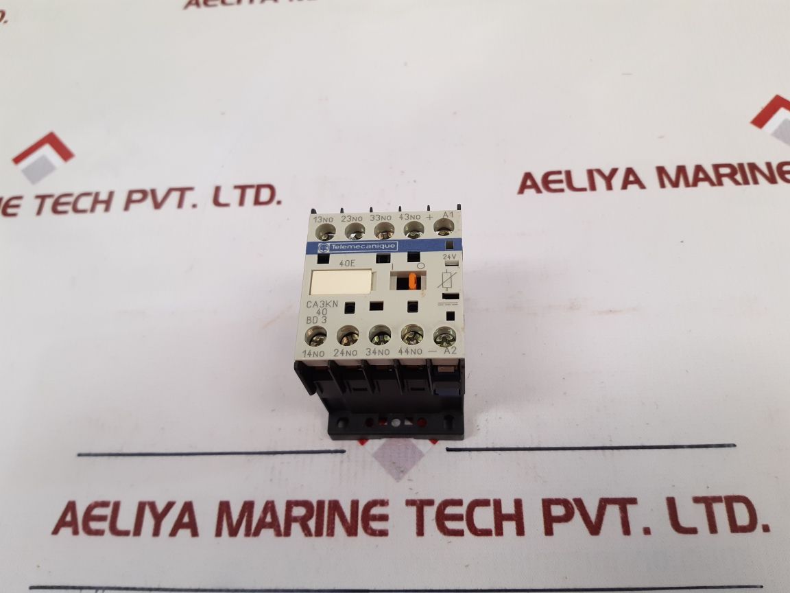 Telemecanique Ca3Kn40Bd3 Control Relay 24V Dc - Aeliya Marine Tech