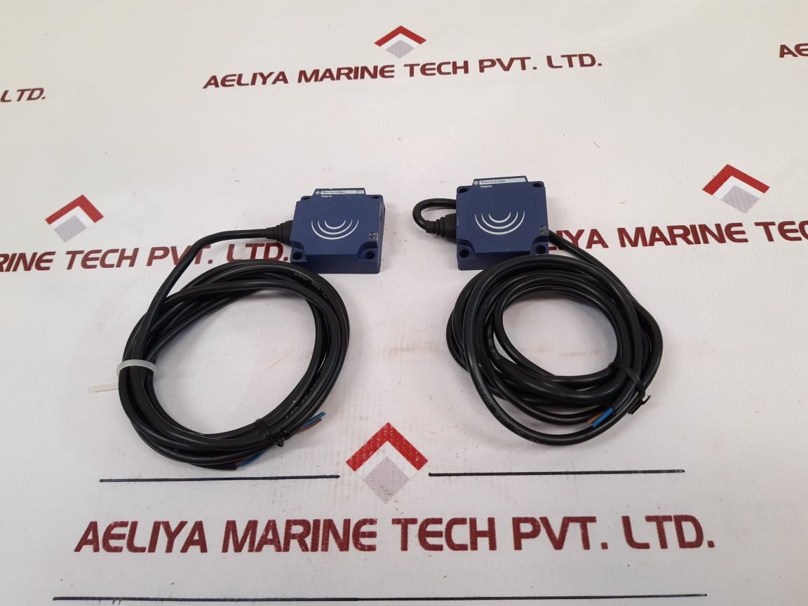 Telemecanique Xs8C1A1Mbl2 Proximity Sensor