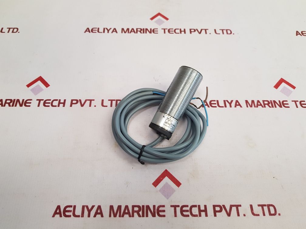 Telemecanique Xsa-a10011 Proximity Switch 24/240V