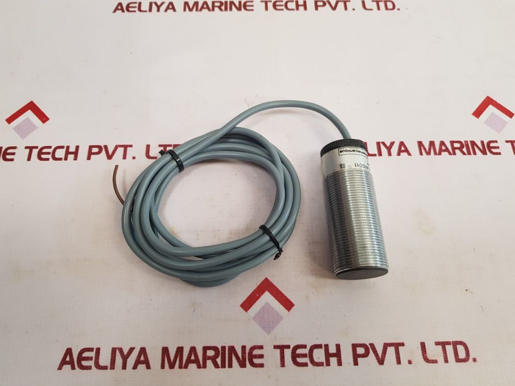 Telemecanique Xsa-a10011 Proximity Switch 24/240V - Aeliya Marine Tech