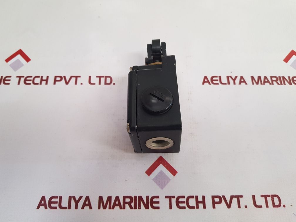 Schmersal Tk 015 11Y Limit Switch - Aeliya Marine Tech