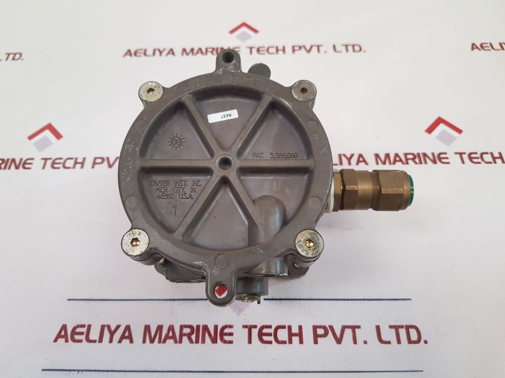 Dwyer 1950-0-2F Explosion Proof Pressure Switch Used - Aeliya Marine Tech