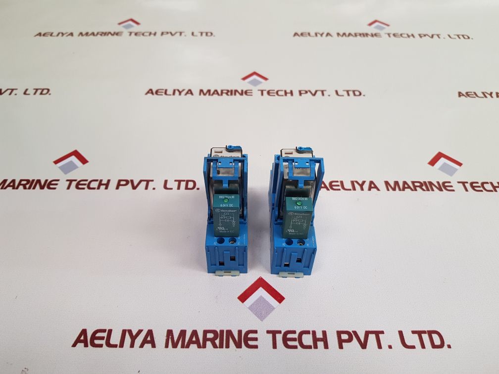 Finder 55.34.9.024.0040 Relay With 94.04 Relay Socket And 9902.9024.99