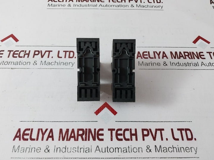 Schrack Pt570024 Relay With Pt78704 Base 10A 300Vac