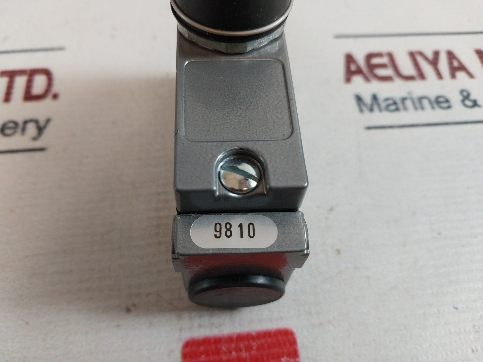 RS 334-628 Limit Switch 15A 480 VAC