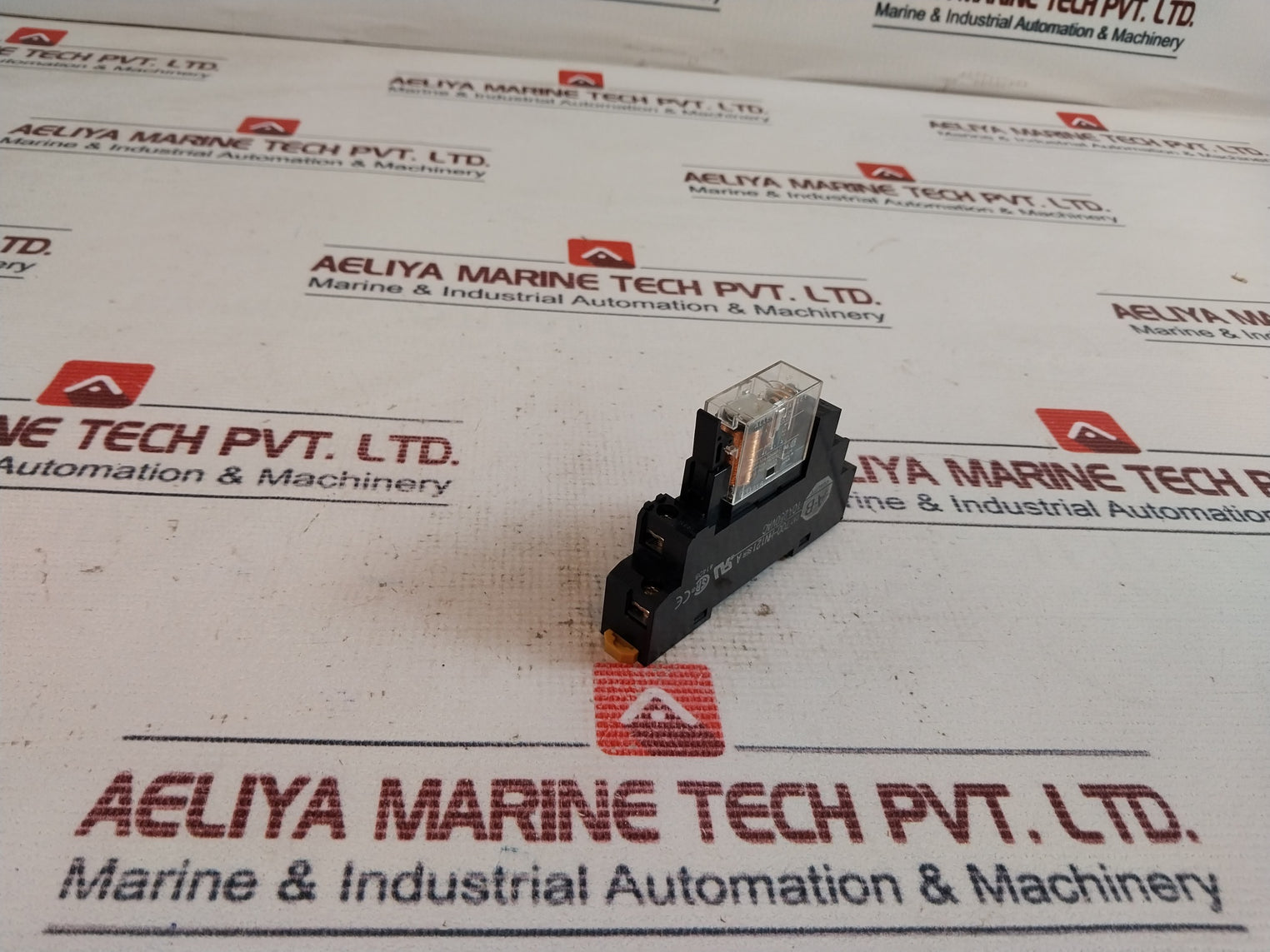 Allen-bradley 700-hn121 Relay With Socket 10A 250Vac