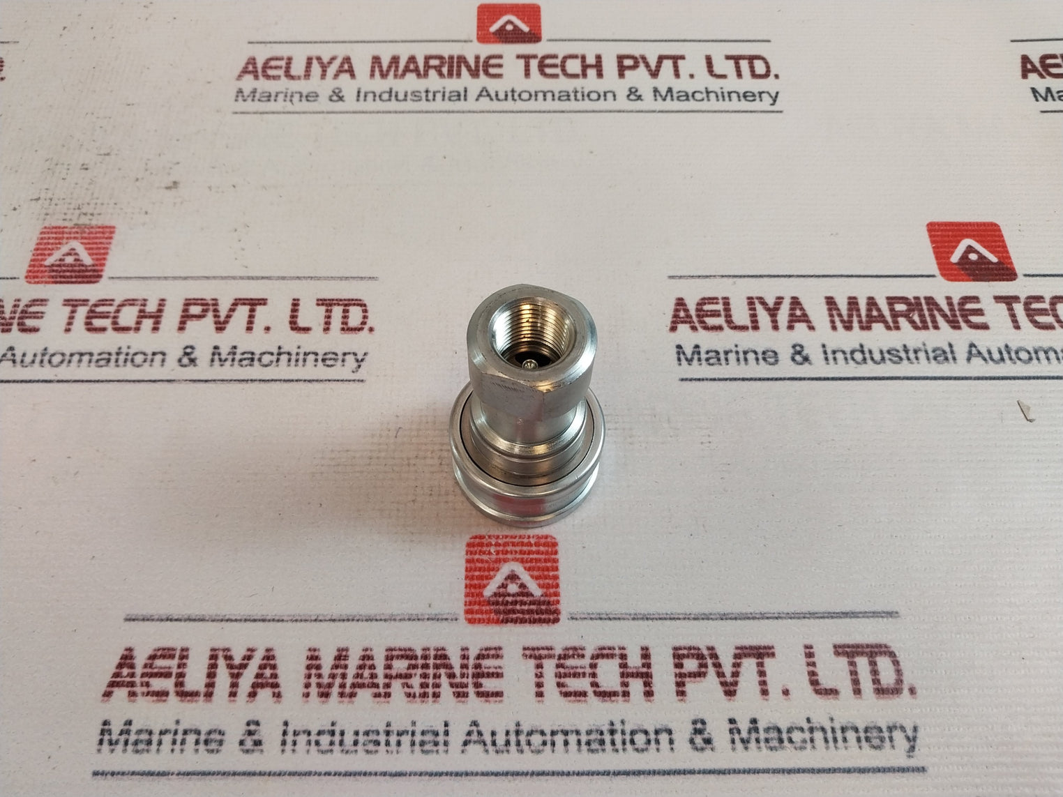 Lot of 2X Eaton Hansen Series 4 Hydraulic Couplings Quick Disconnect 55908-8-8S