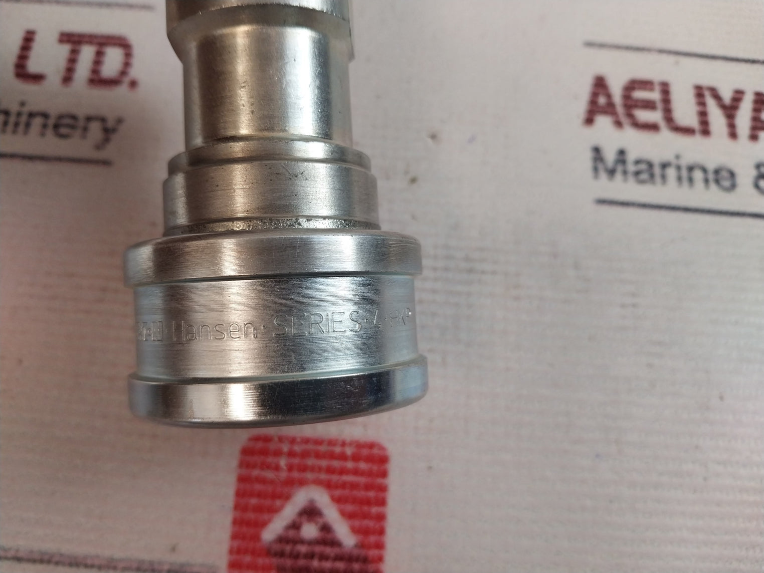 Lot of 2X Eaton Hansen Series 4 Hydraulic Couplings Quick Disconnect 55908-8-8S