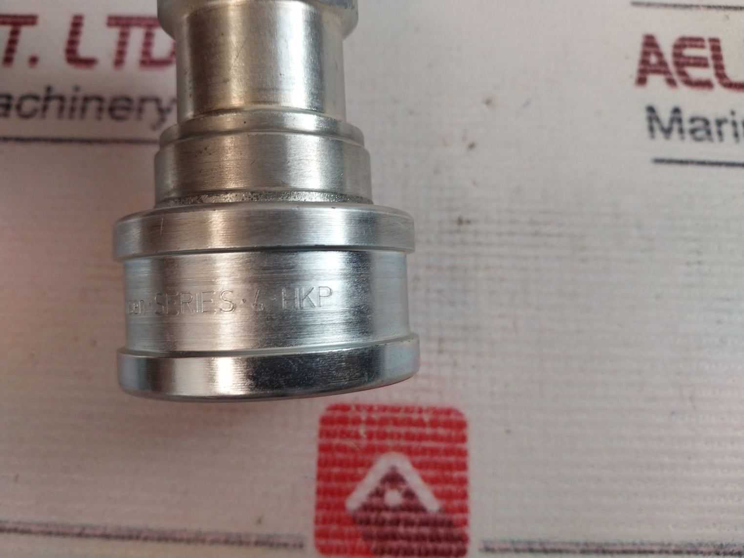 Lot of 2X Eaton Hansen Series 4 Hydraulic Couplings Quick Disconnect 55908-8-8S