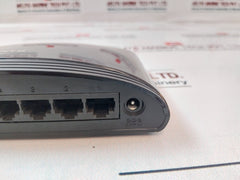 D-link Des-1008D Gigabit Desktop Switch With Switching Adapter Fps005Eua-050100