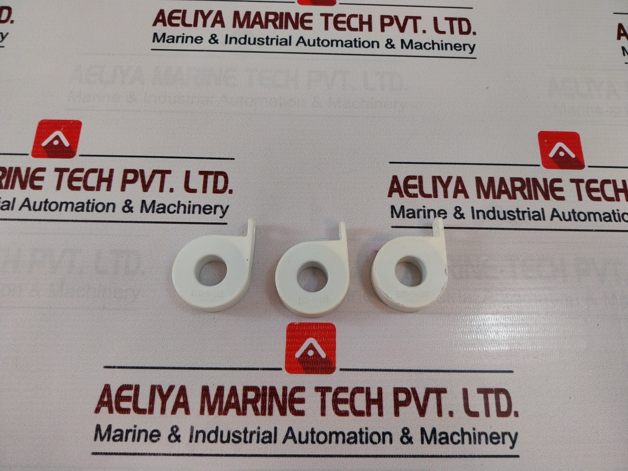Lot of 3X Tokin Esd-r-38b Ferrite Rings Clamp