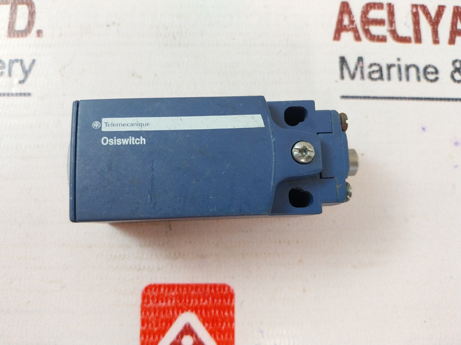Telemecanique XCKN2110P20 Osiswitch Limit Switch 500V 10A